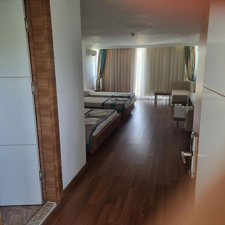 Luca Beach Hotel Side Bagian luar foto