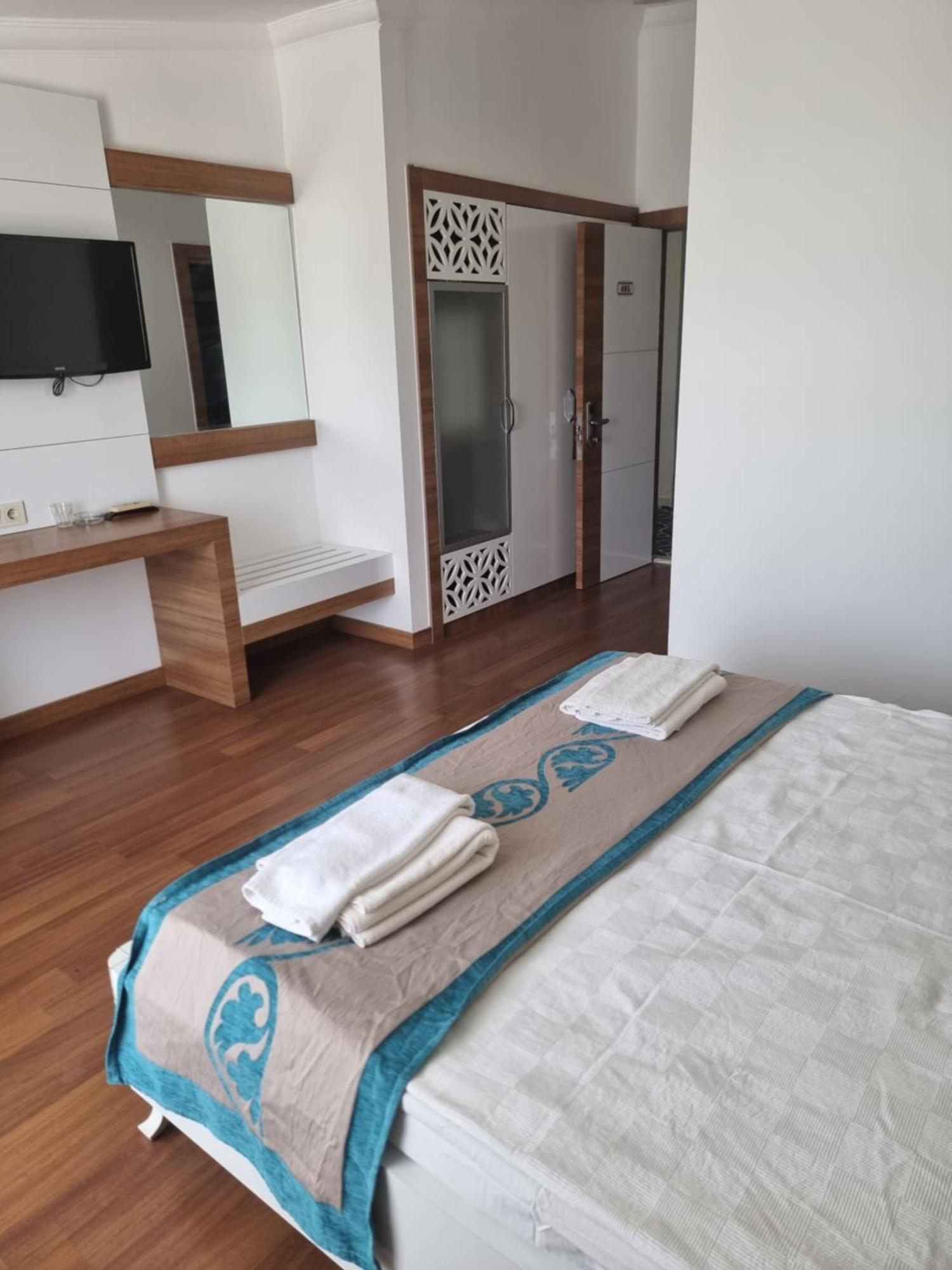 Luca Beach Hotel Side Bagian luar foto